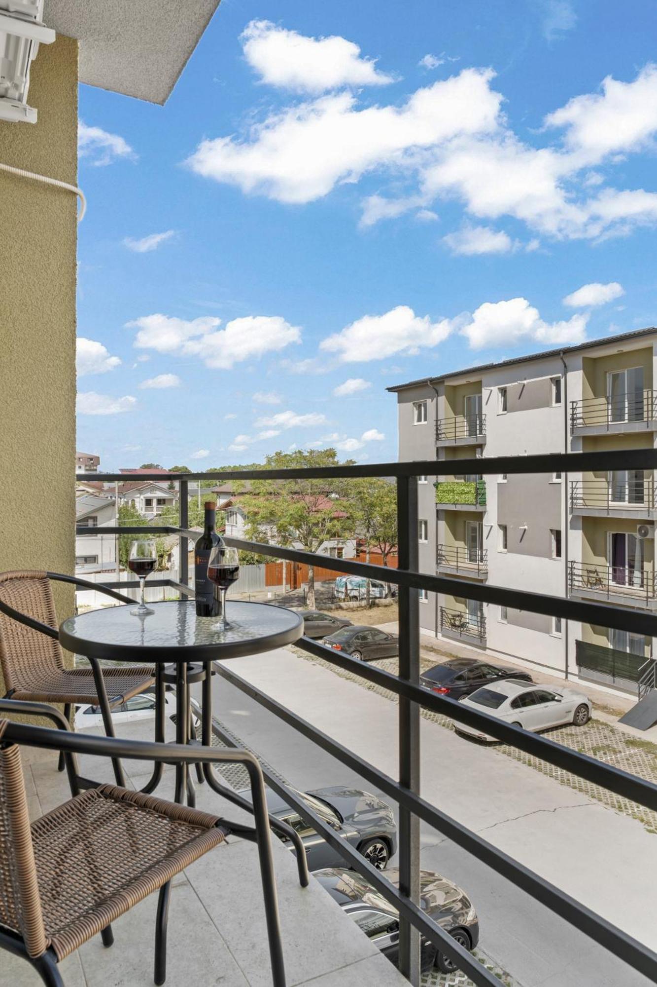 Comfort Azure Bucarest Exterior foto
